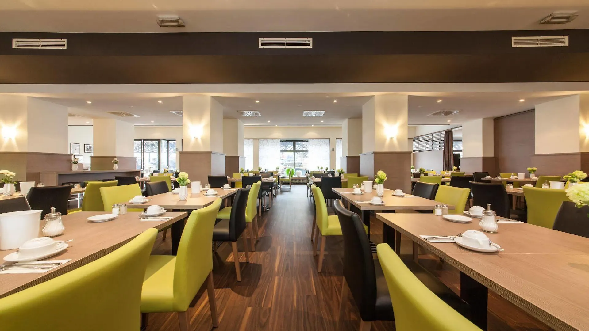 ***  Novum Style Hotel Aldea Berlin Germany