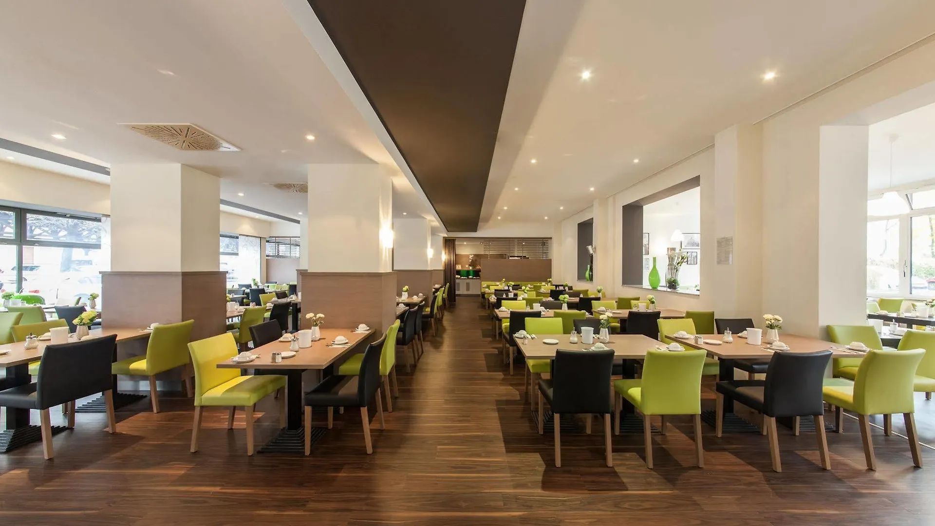***  Novum Style Hotel Aldea Berlin Germany